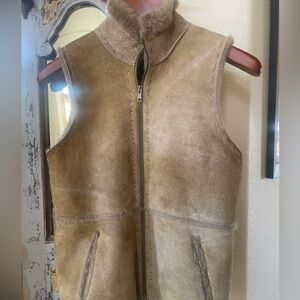 Sundance genuine leather/shearling vest. SIZE Small